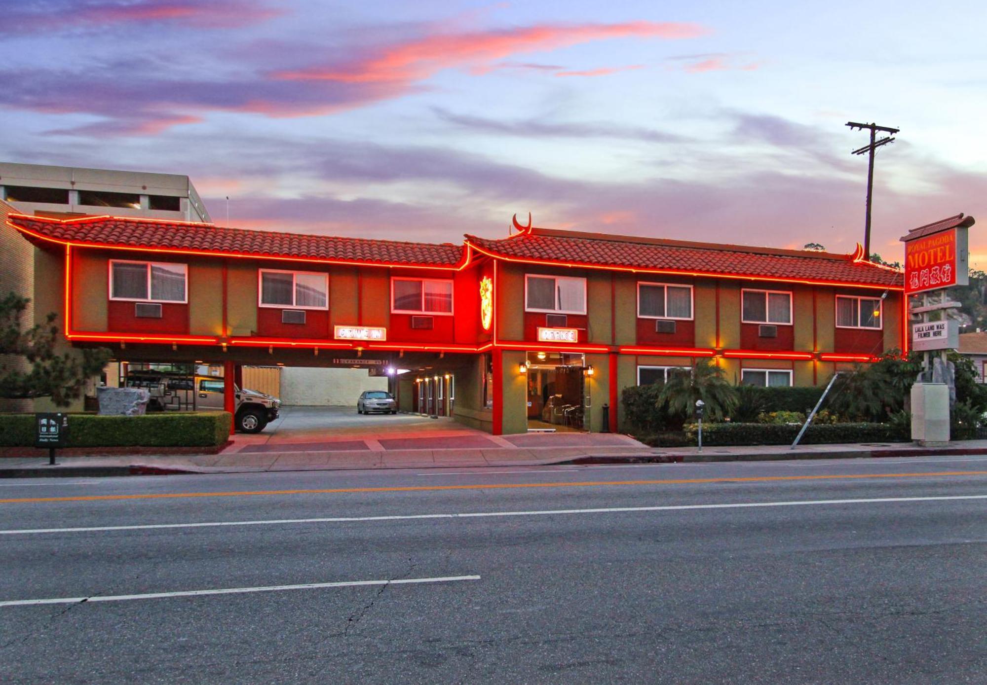 Royal Pagoda Motel Dodger Stadium, Los Angeles
